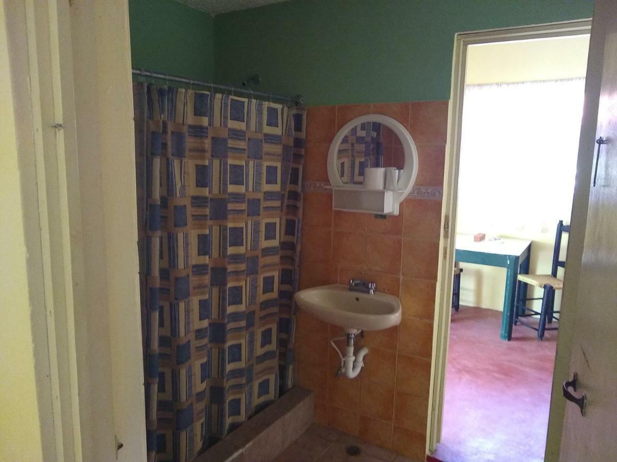Conrado'S Guesthouse B&B Las Avispas 외부 사진